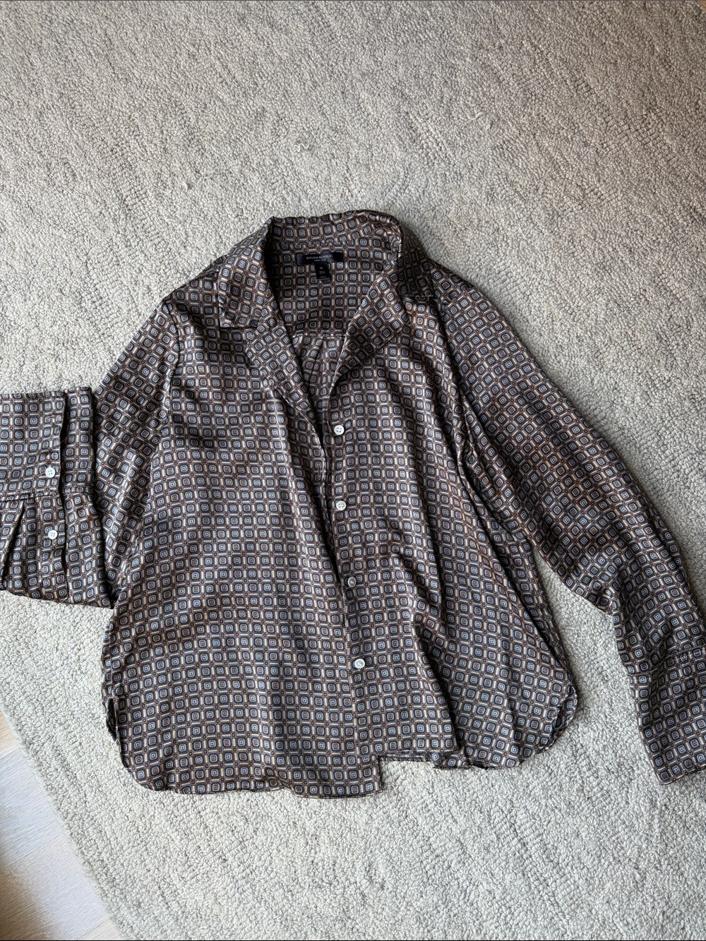 100% Silk Banana Republic Brown Geometric Print Button-Down Shirt